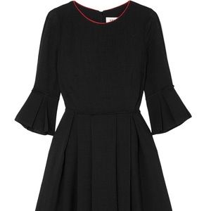 🎀 CLASSIC Black Cefinn Midi Dress